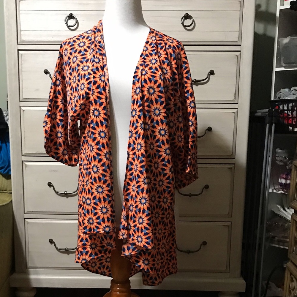 Lularoe Lindsay kimono